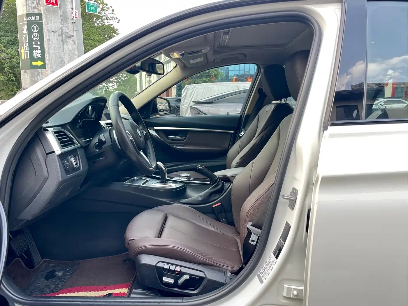 BMW 3 Series 2018 320Li M Sport Black Night Edition фото 11