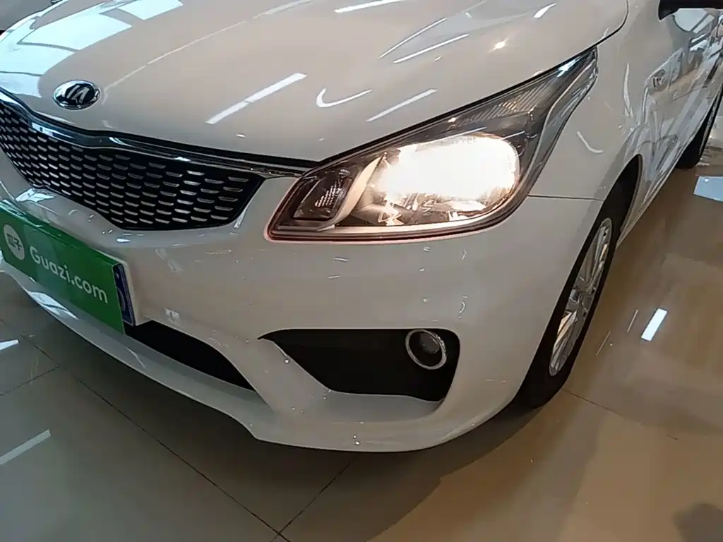 Kia K2 2017 2017 Sedan 1.4L AT GLS