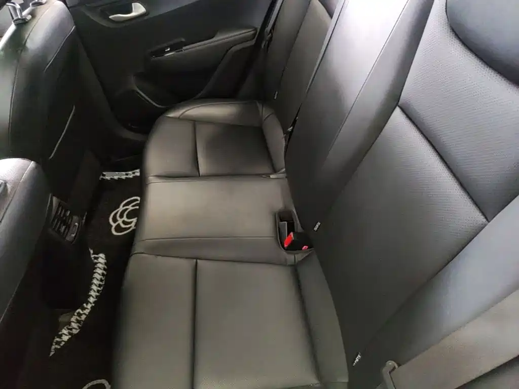 Kia K2 2018 2017 Sedan 1.4L AT 15th Anniversary Special Edition GLS