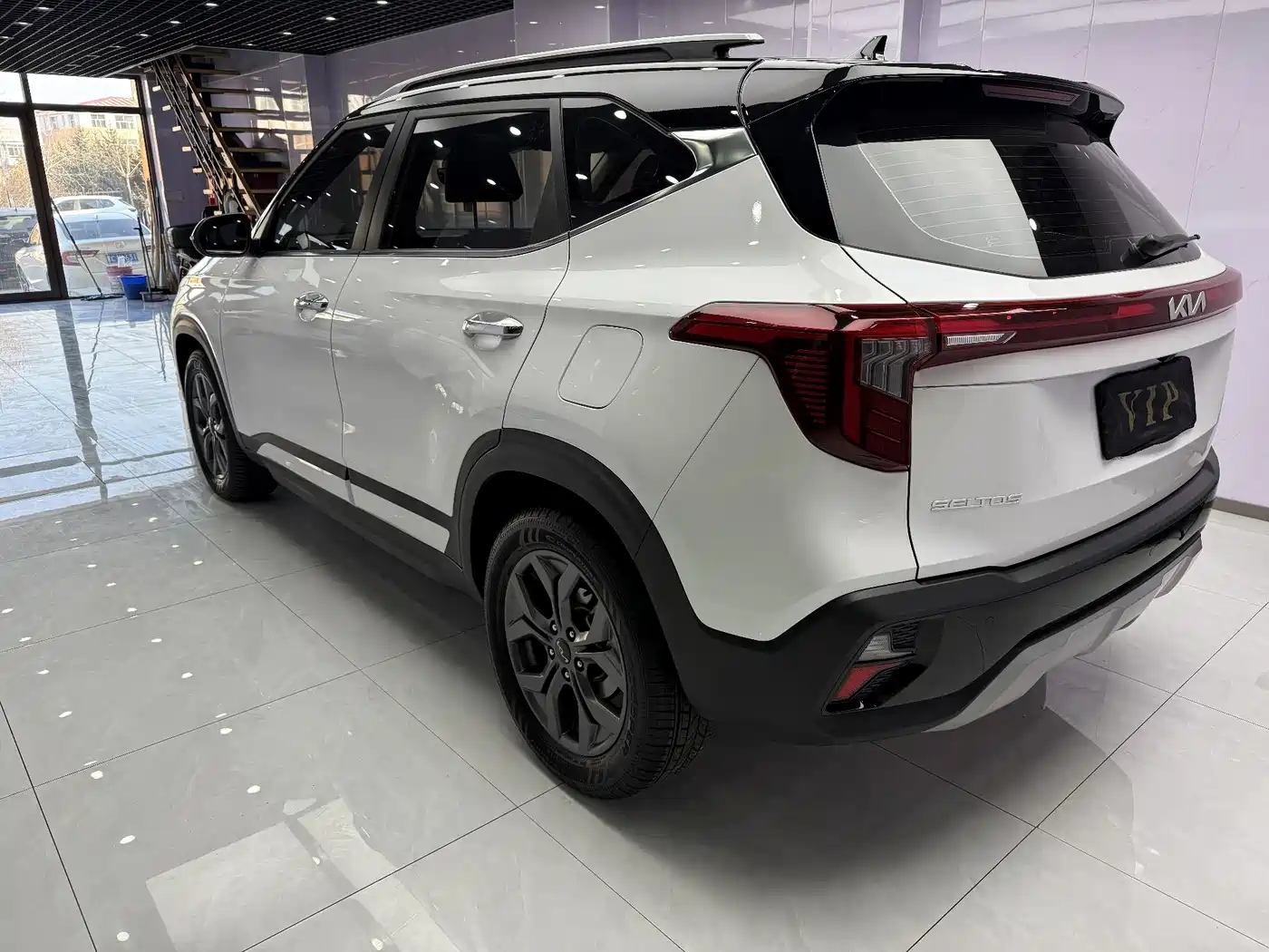 Kia Seltos 2023 1.5L CVT Luxury Edition фото 4