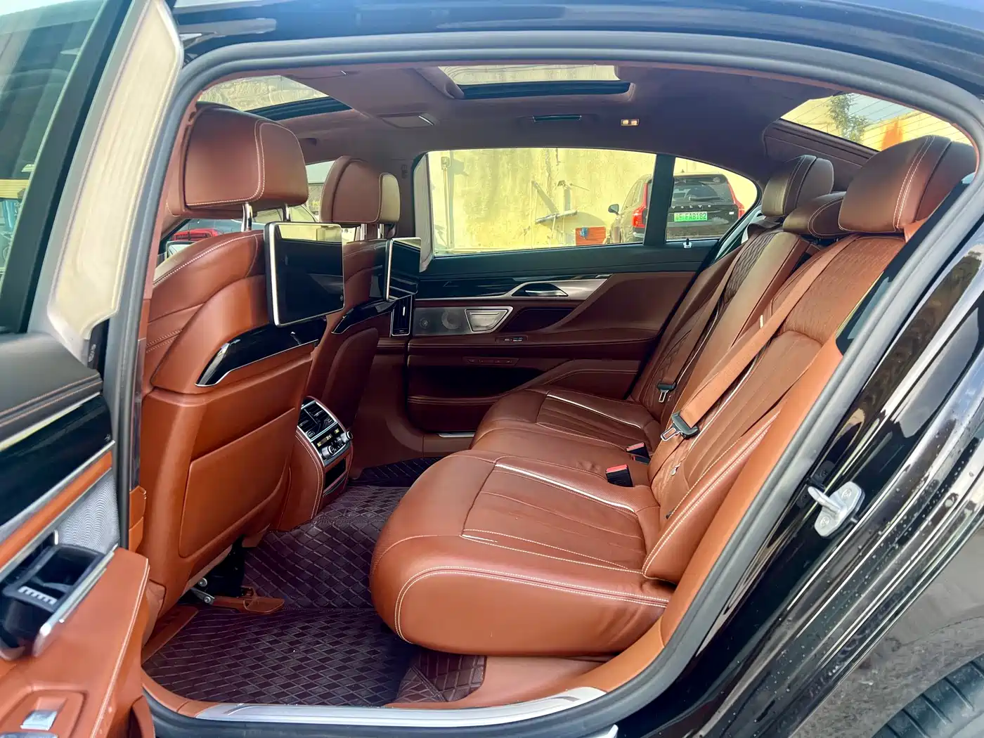 BMW 7 Series 2018 740Li xDrive Premium Type M Sport Package фото 5