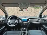 Photo 11 - Hyundai Verna