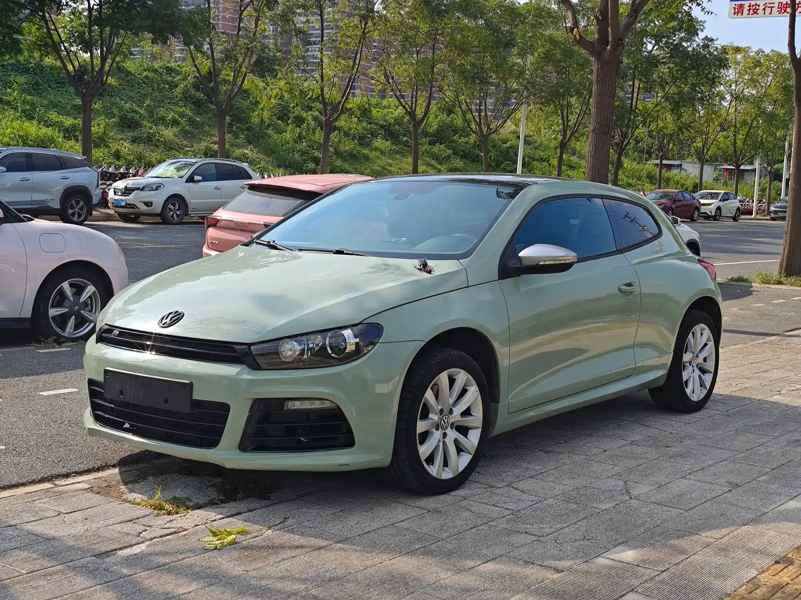 Фото 1 - Volkswagen Scirocco
