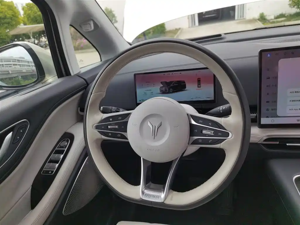 Voyah Auto Voyah Dreamer 2025 PHEV AWD Flagship Qian Kun Edition фото 7