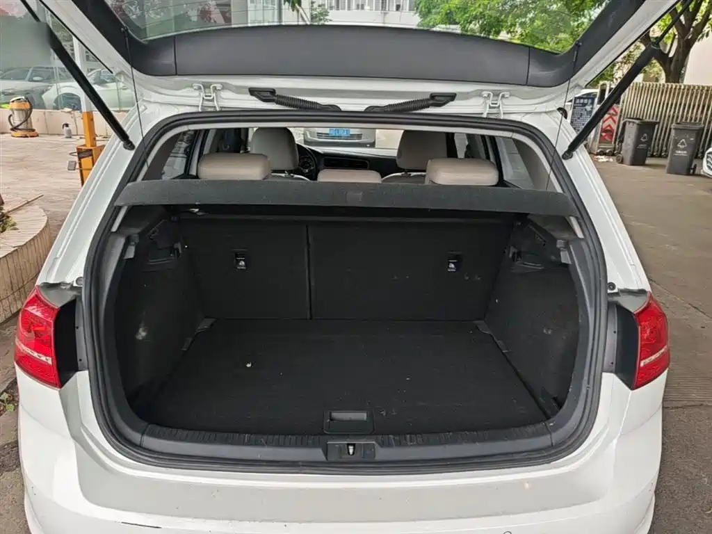 Volkswagen Golf 2015 1.4TSI Automatic Luxury фото 19
