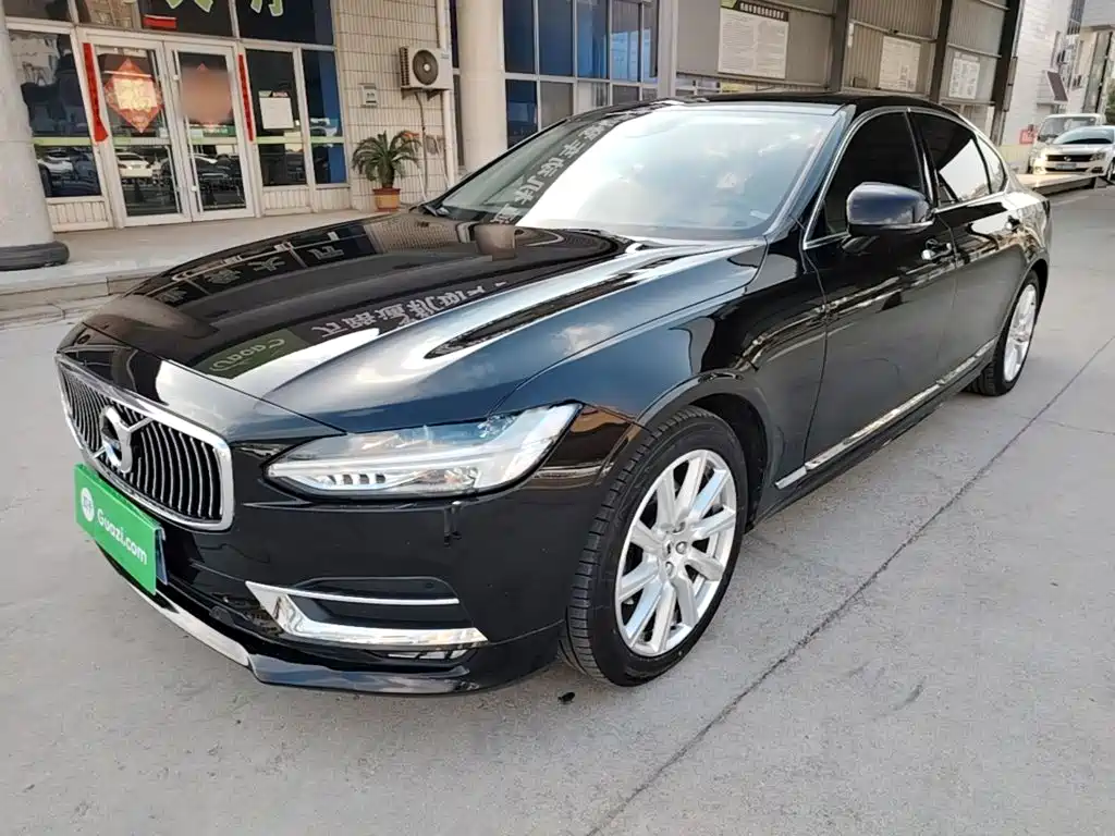 Volvo S90 2020 T5 Momentum Luxury Edition