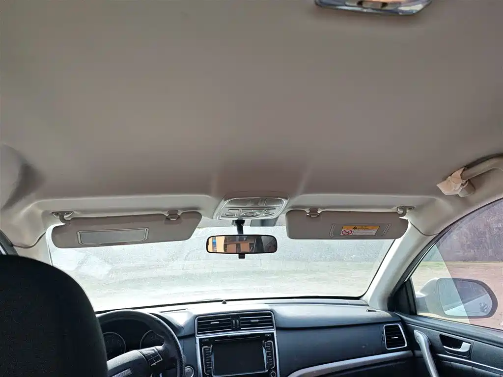 Haval M6 2017 1.5T Automatic 2WD Urban фото 9