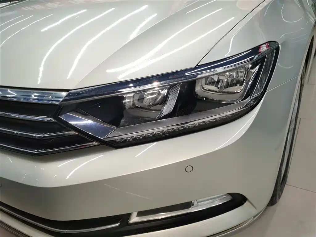 Volkswagen Magotan 2019 330TSI DSG Luxury China V фото 24