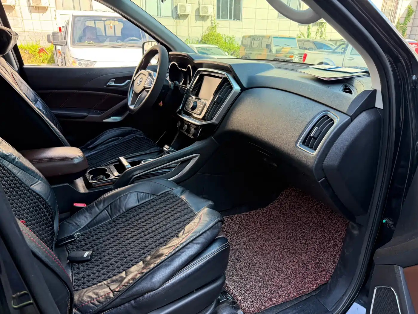 Jiangling Yusheng S350 2016 2016 2.4T Automatic 2WD Diesel Luxury Sunroof 7-seater