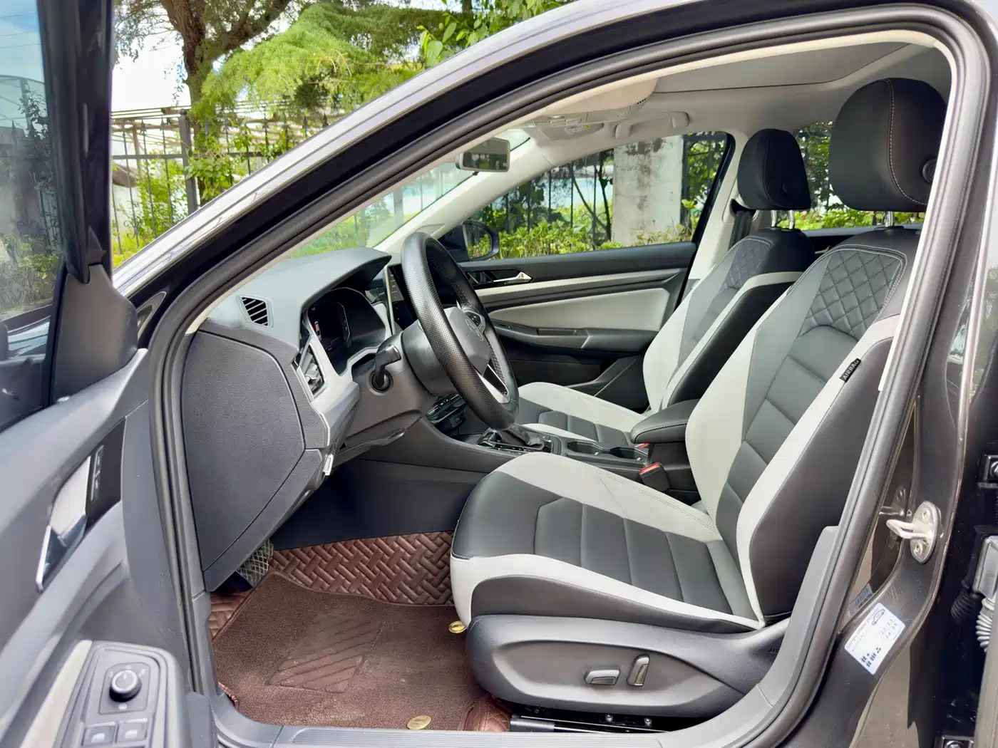 Volkswagen Bora 2023 300TSI DSG Premium Edition фото 11