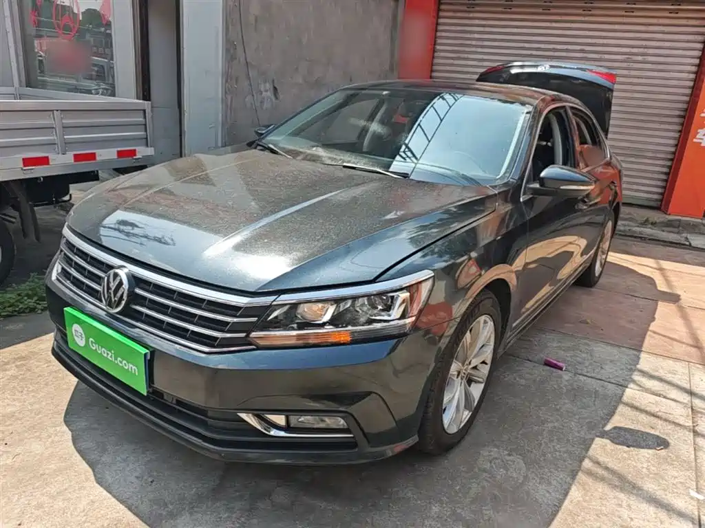 Volkswagen Passat 2017 330TSI DSG Prestige фото 2