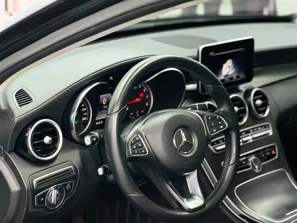 Mercedes-Benz C-Class 2017 Facelift C 200 L Sport Edition фото 6