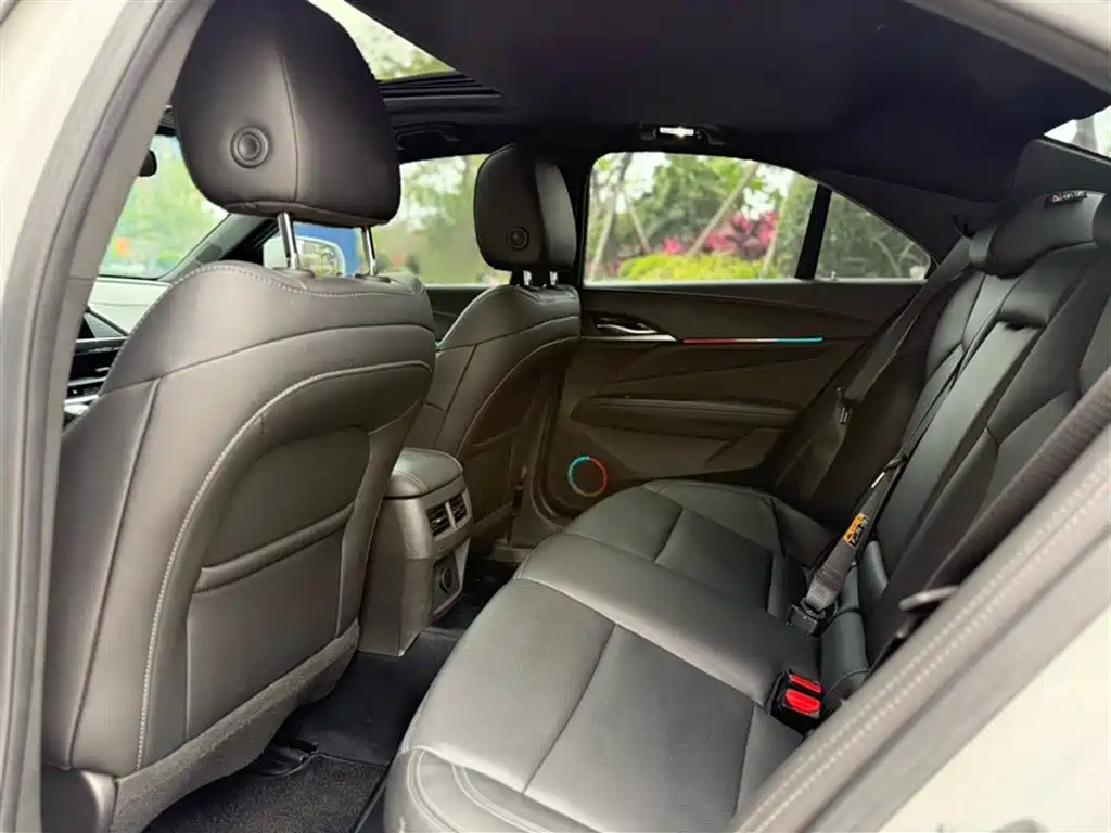 Cadillac CT4 2023 25T Luxury Model фото 4