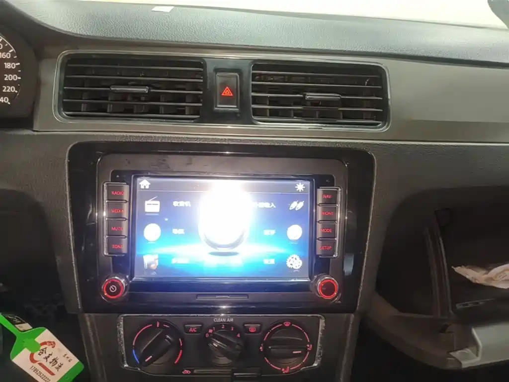 Volkswagen Santana 2015 1.6L Automatic Comfort Edition фото 13