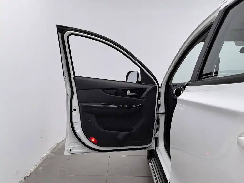 BAIC Huansu S2 2016 2016 1.5L Manual Luxury China IV