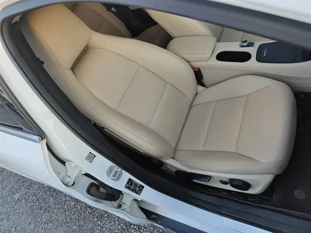 Mercedes-Benz GLA 2016 GLA 200 Dynamic фото 20