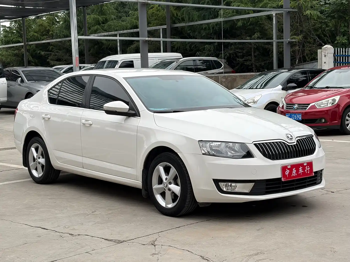 Škoda Octavia 2015 1.6L Automatic逸杰版 фото 3