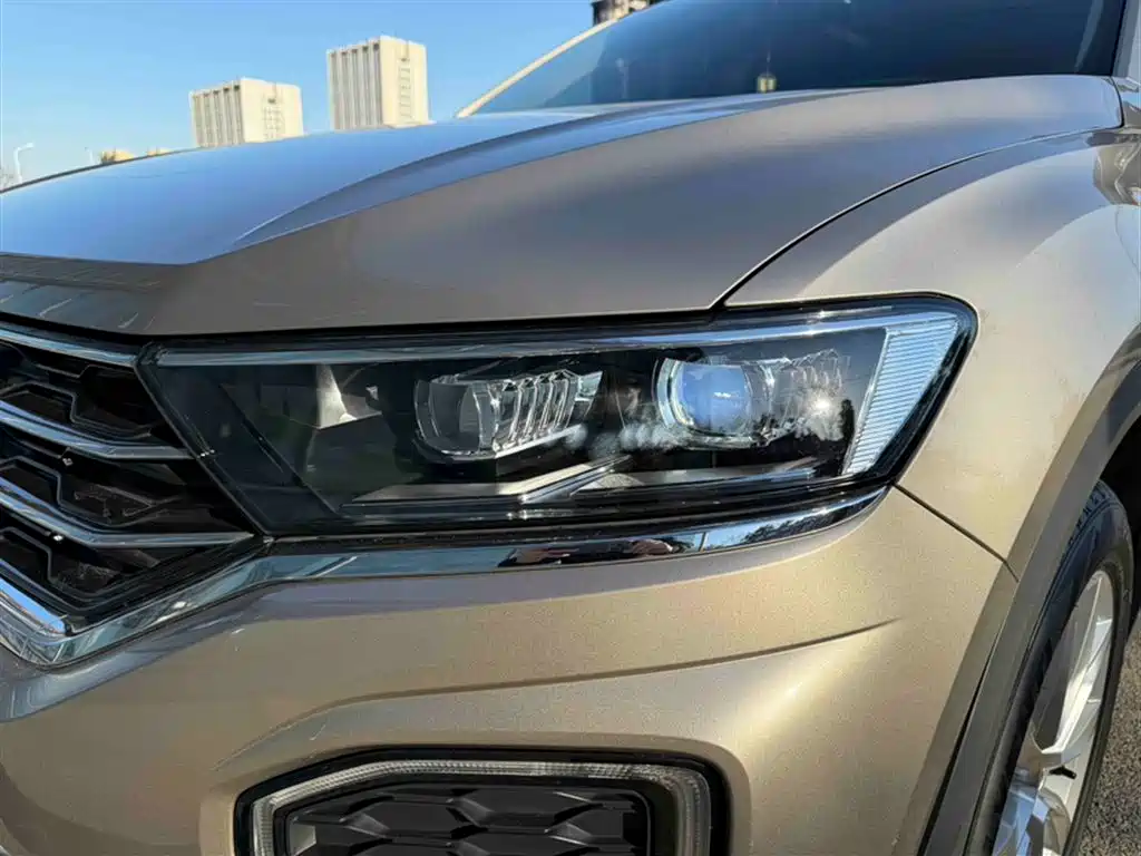 Volkswagen T-ROC 2018 230TSI DSG 2WD Progressive China VI фото 3