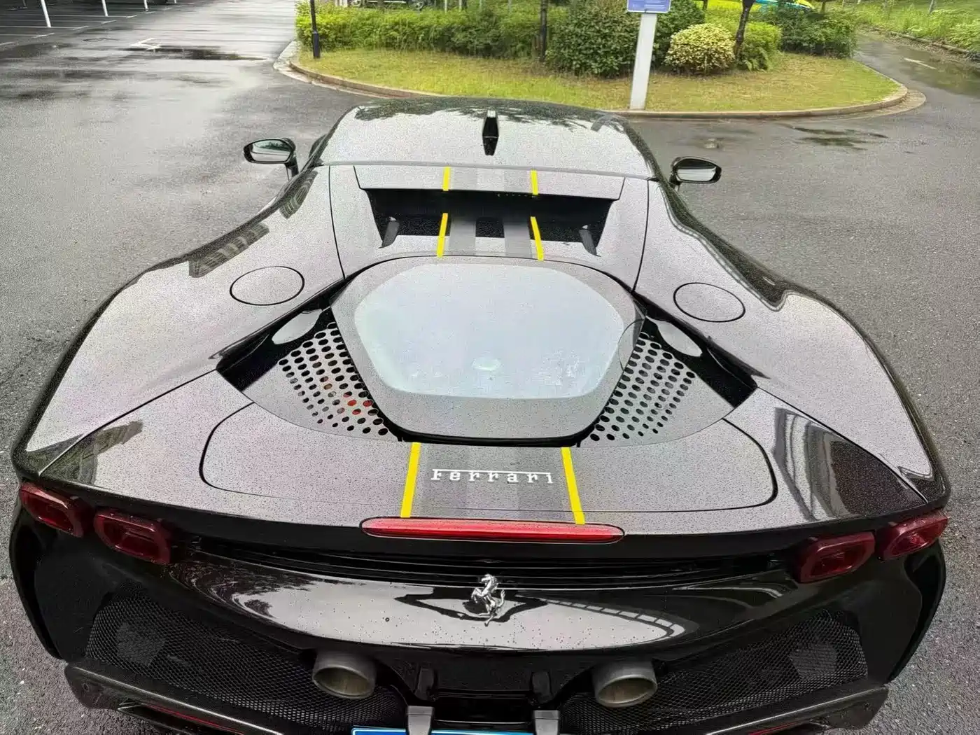 FERRARI SF90