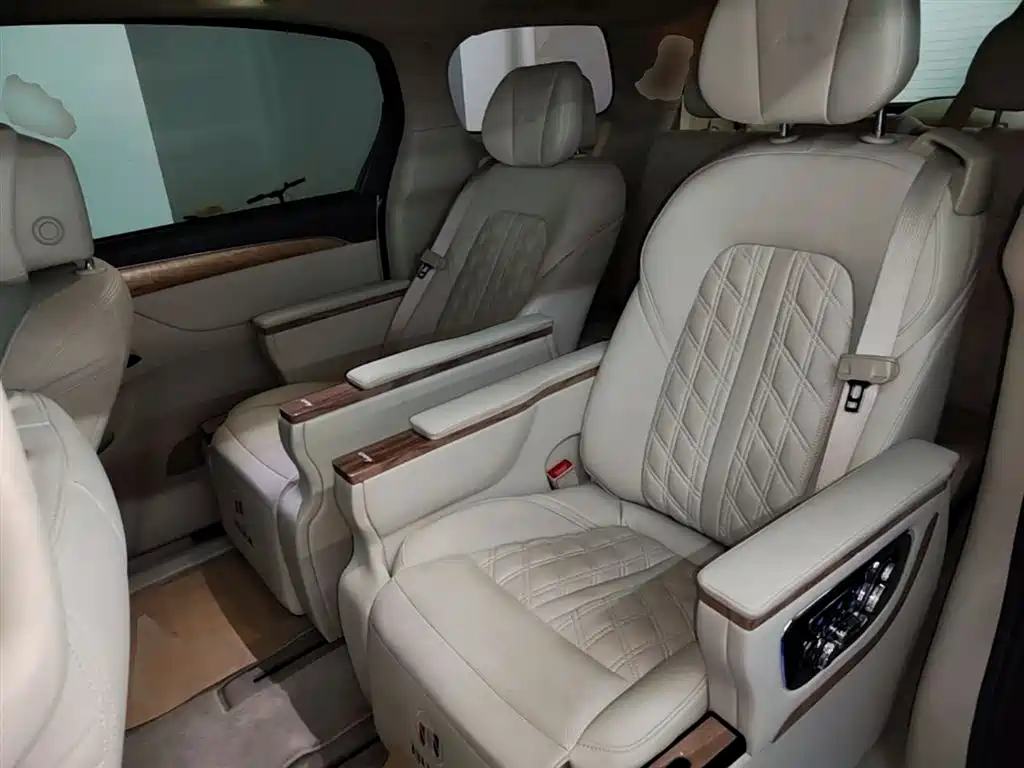 Buick GL8 2018 ES 28T Comfort Type China VI фото 16