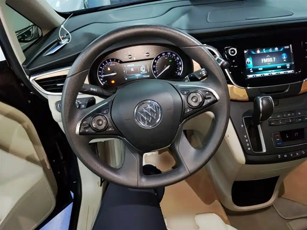 Buick GL8 2018 ES 28T Comfort Type China VI фото 11