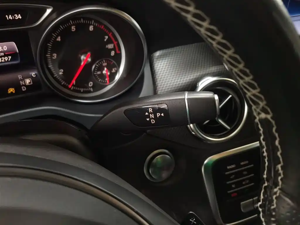 Mercedes-Benz GLA 2018 GLA 200 Fashion фото 12