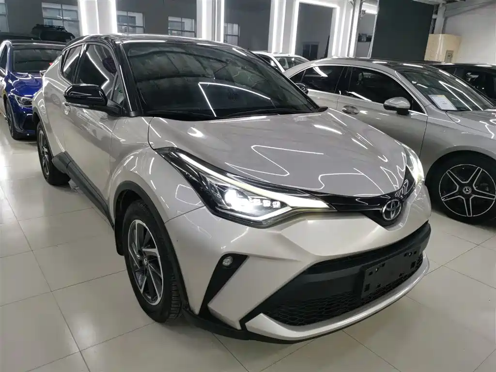 Toyota C-HR 2021 2.0L Luxury Edition фото 23