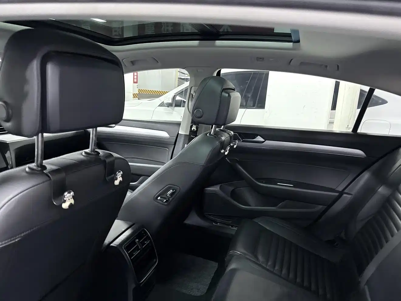 Volkswagen Magotan 2018 330TSI DSG Leading фото 12