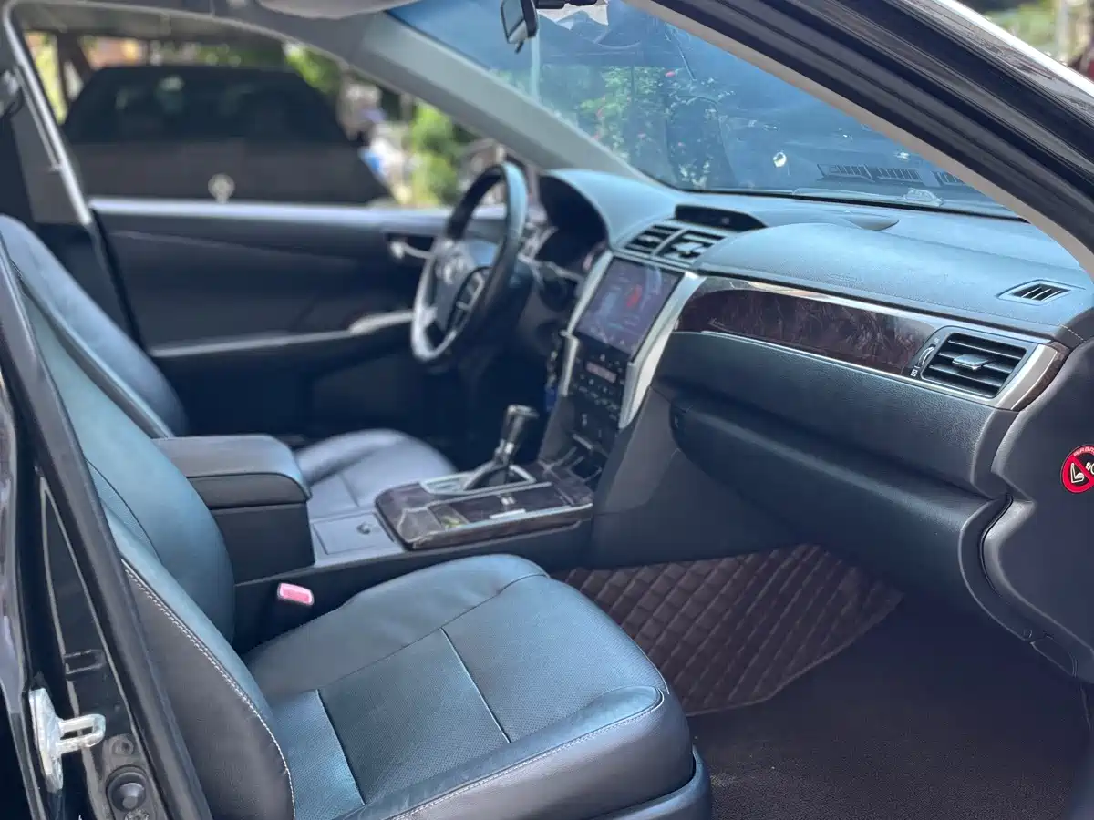 Toyota Camry 2017 2016 2.0G 10th Anniversary Leading Edition