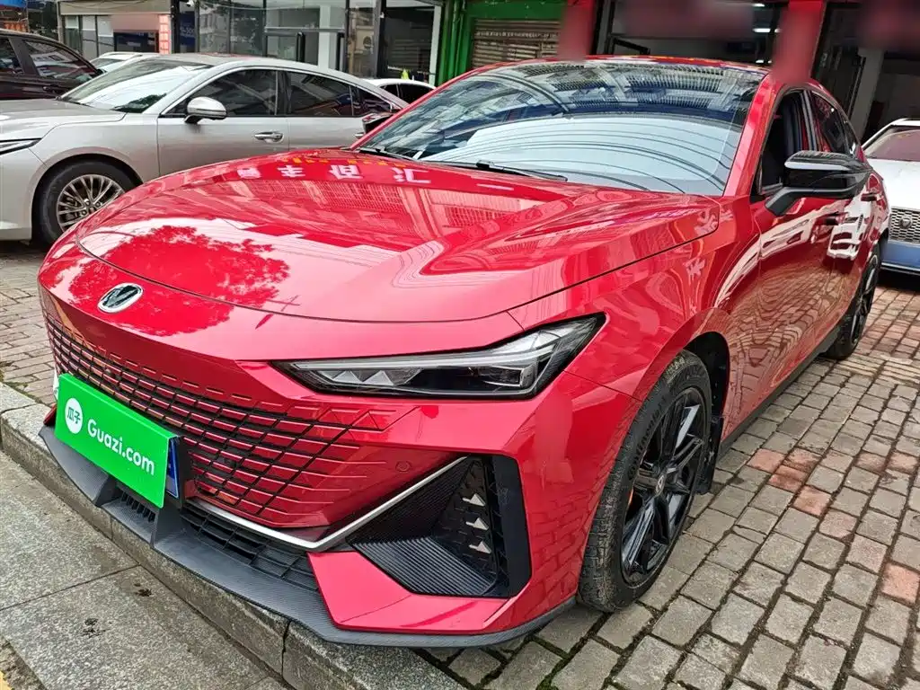 Changan UNI-V 2023 1.5T Luxury Edition