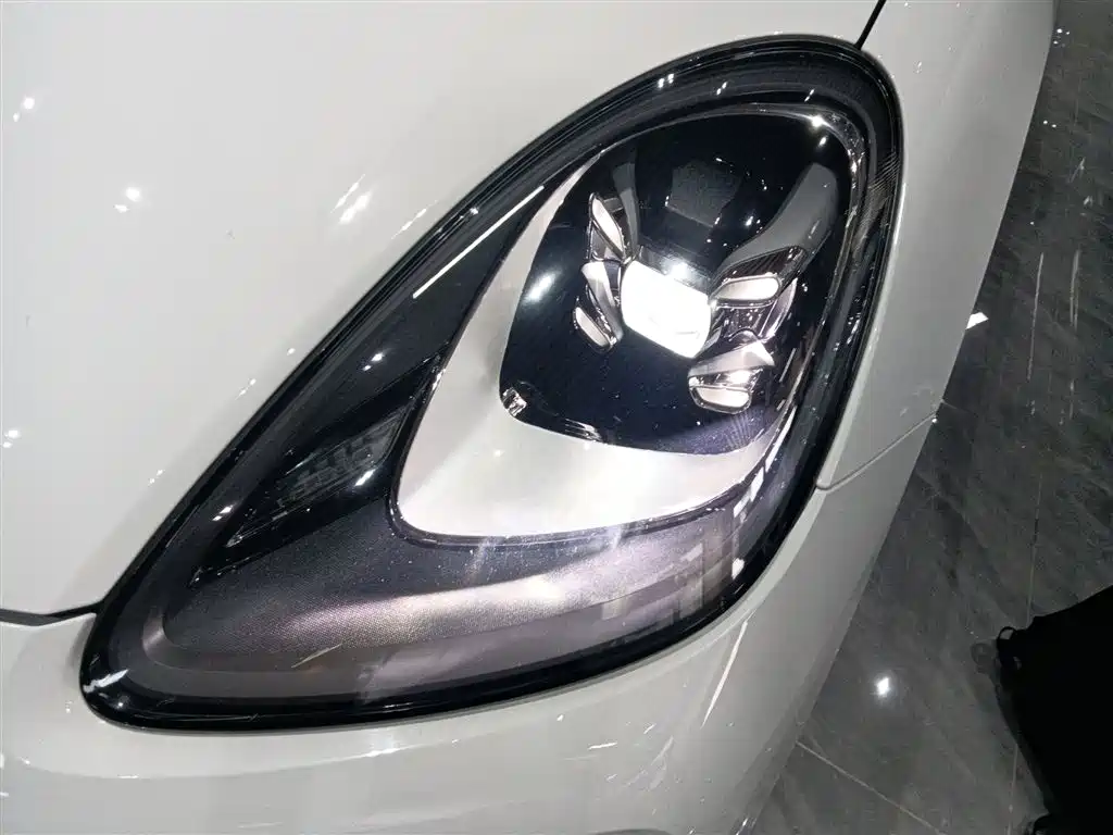 PORSCHE CAYENNE NEW ENERGY