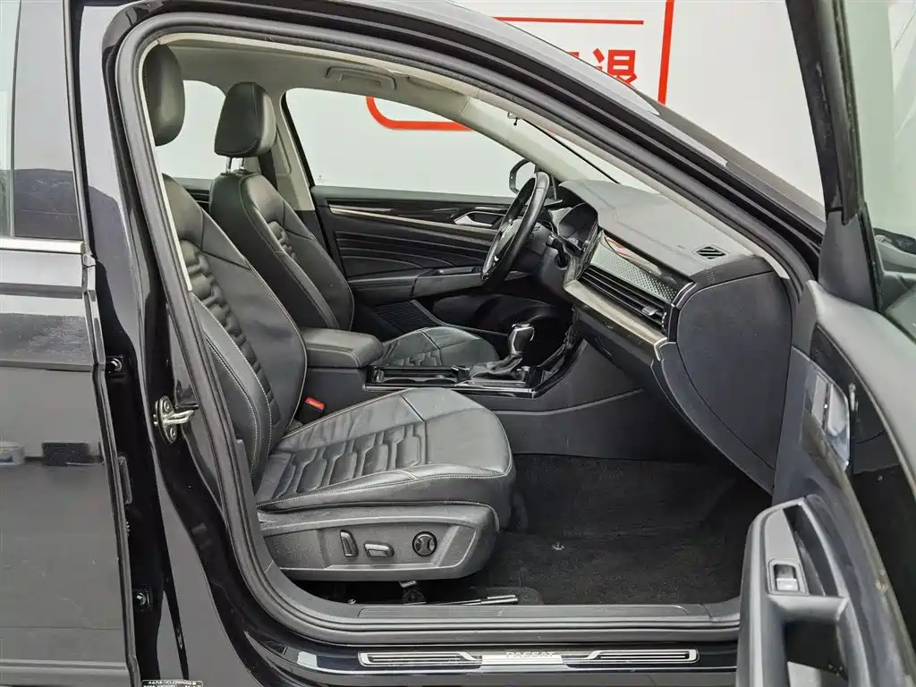 Volkswagen Passat 2019 330TSI Elite Version China VI фото 23