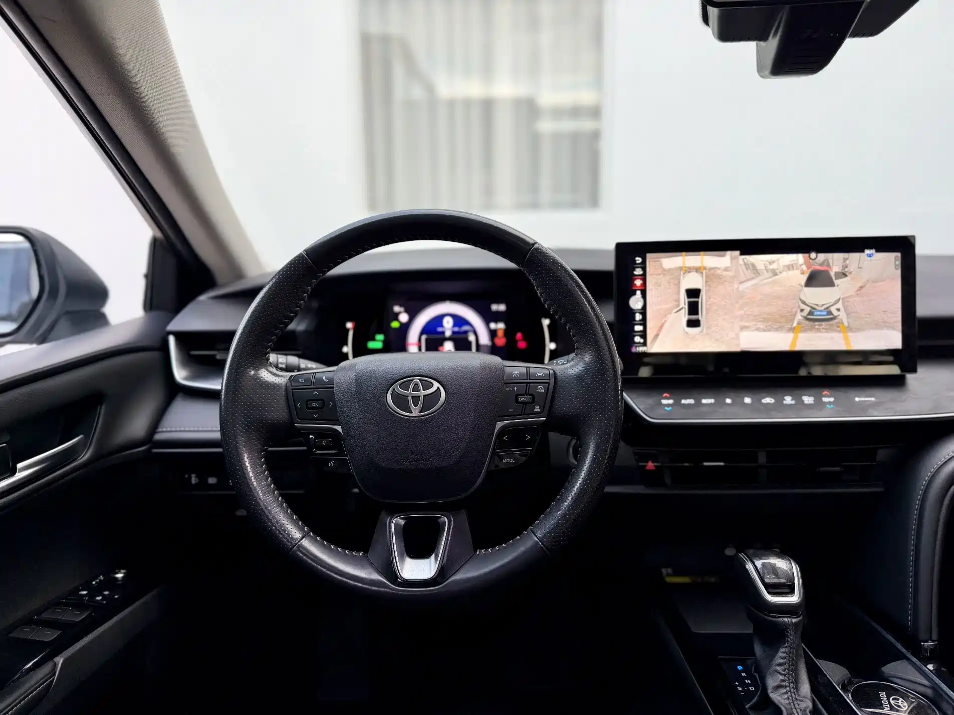 Photo 15 - Toyota Camry