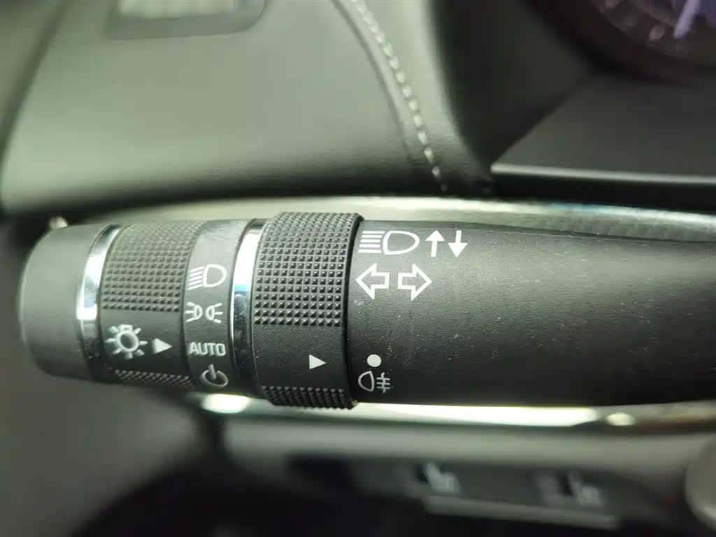 Cadillac ATS-L 2017 28T Technology фото 21