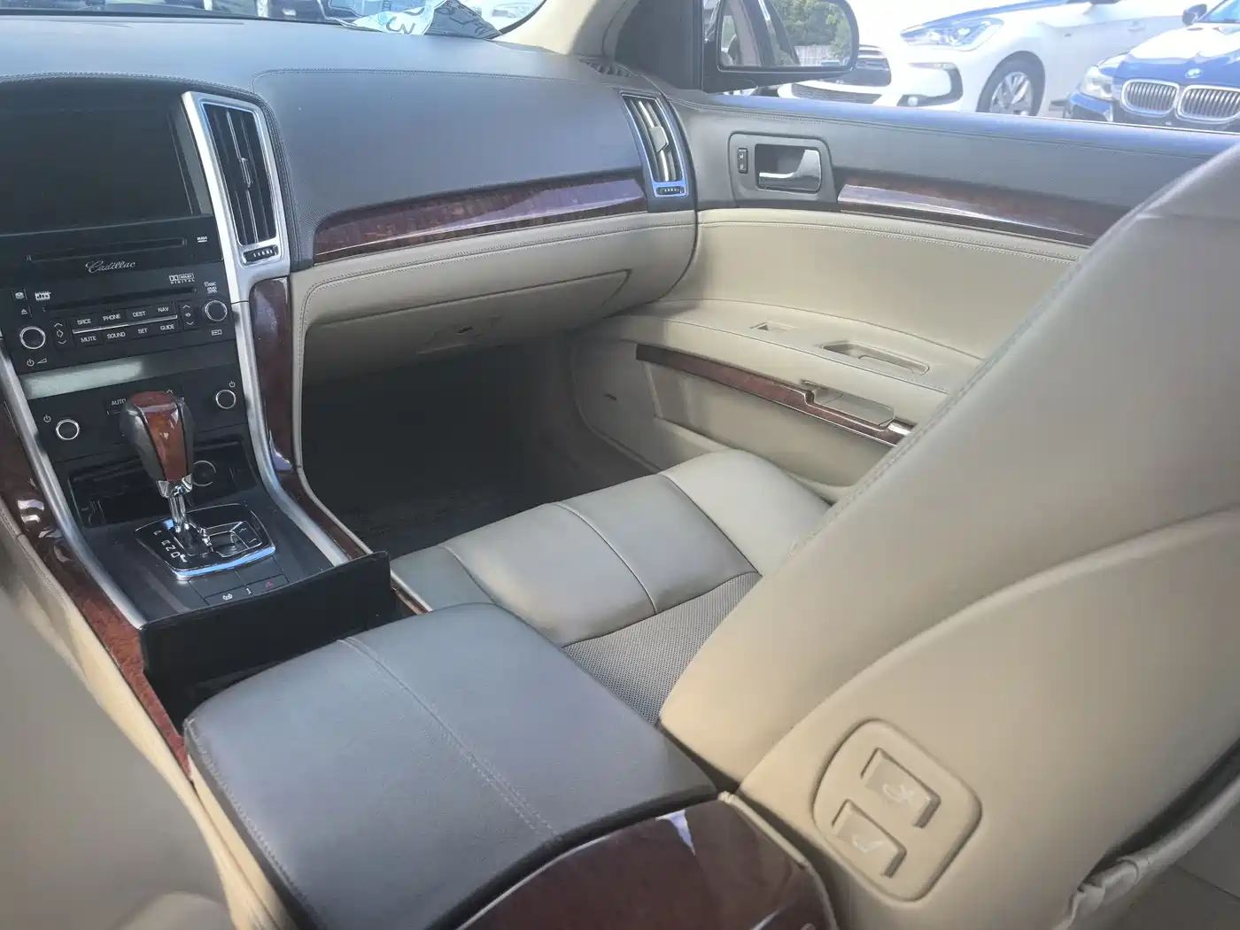 Cadillac SLS 2010 3.0L Elite фото 9