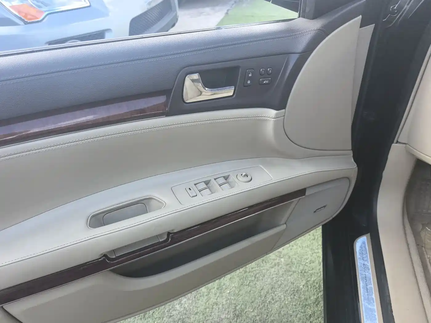 Cadillac SLS 2010 3.0L Elite фото 5