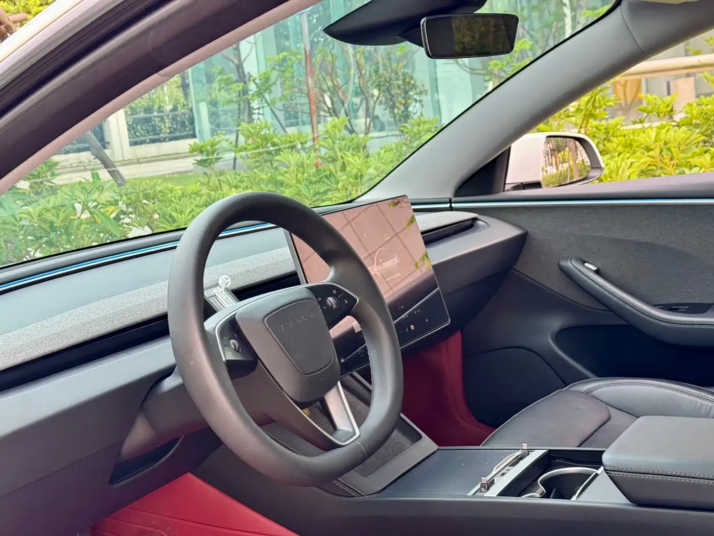 Фото 4 - Tesla Model 3