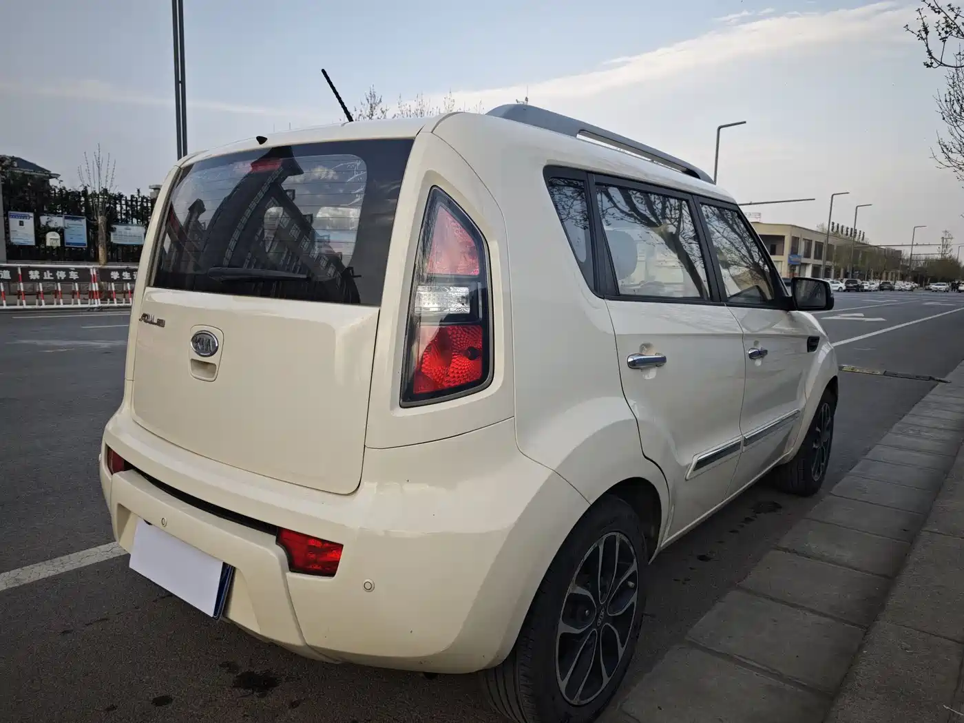 Kia Soul 2013 1.6L AT Premium фото 8