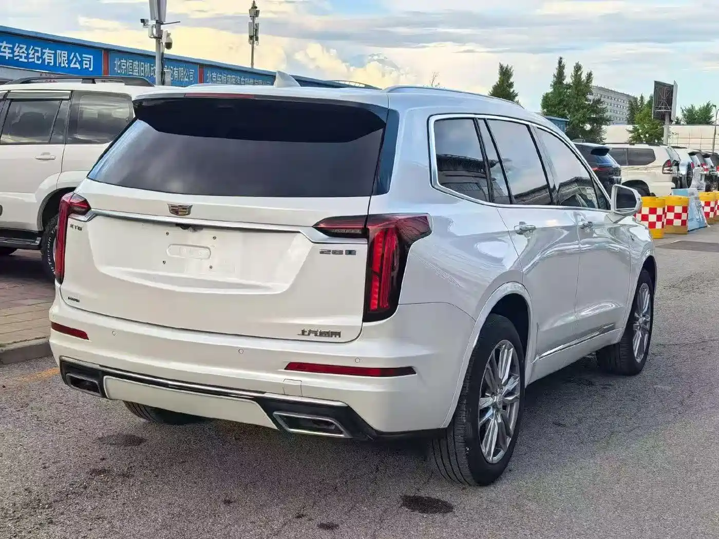 CADILLAC XT6