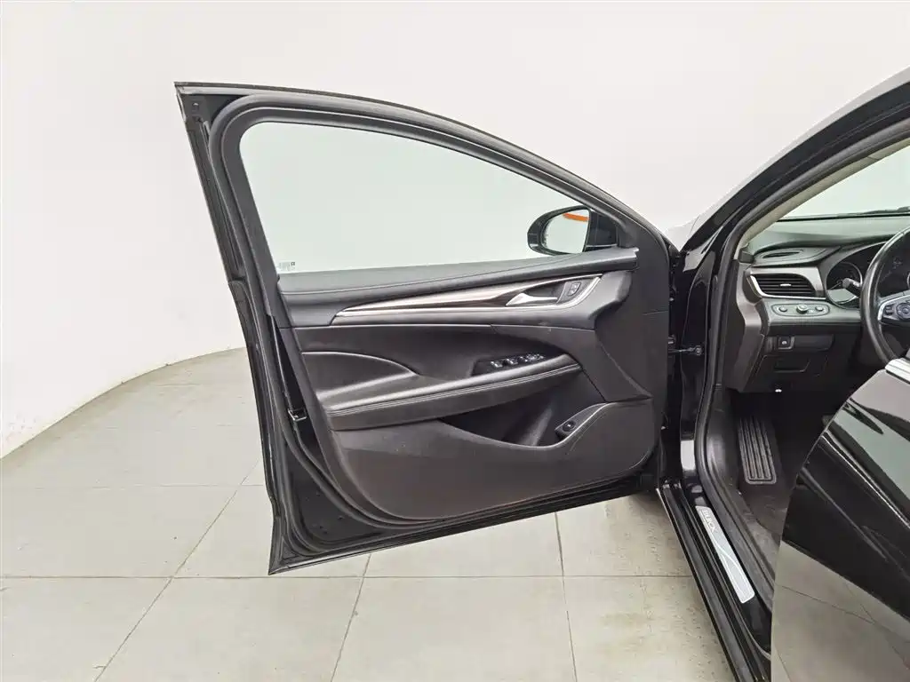 Buick LaCrosse 2021 652T Luxury Edition фото 8