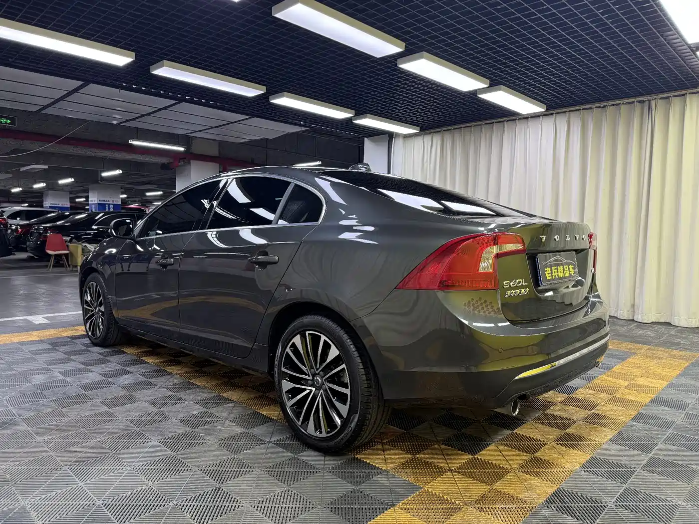 Фото 7 - Volvo S60