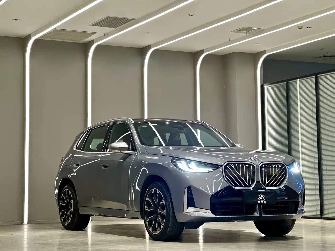 BMW X3 2025 xDrive30L Premium M Sport Package фото 3