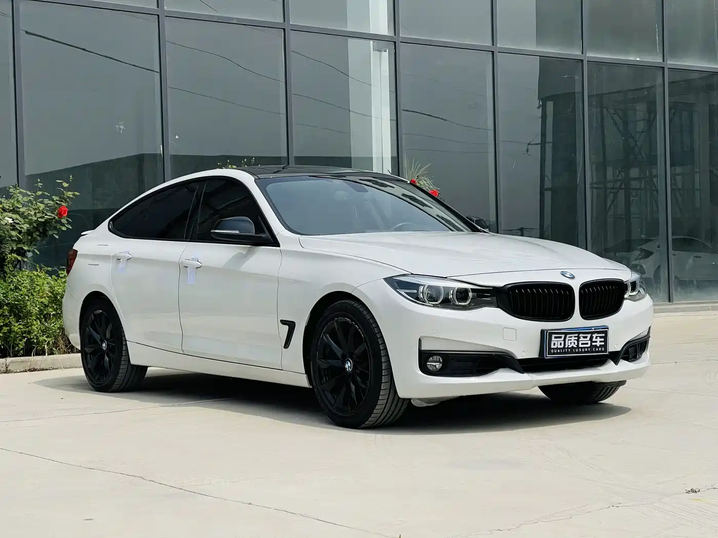 BMW 3 Series GT 2019 320i Fashion Model фото 2