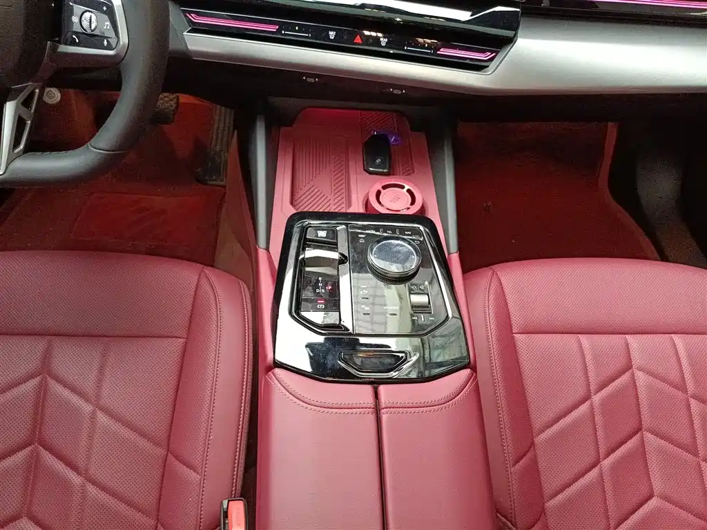 BMW 5 Series 2024 525Li M Sport Package фото 14