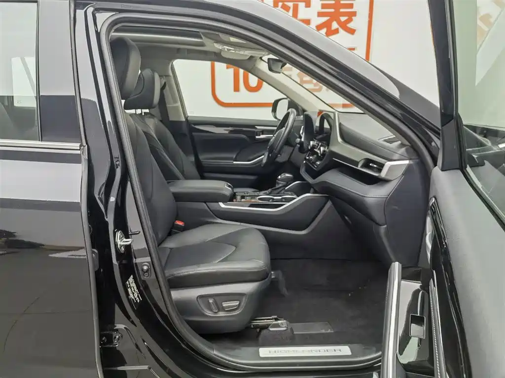 Toyota Highlander 2024 2.5L Smart Hybrid 4WD Luxury 7-seater фото 23
