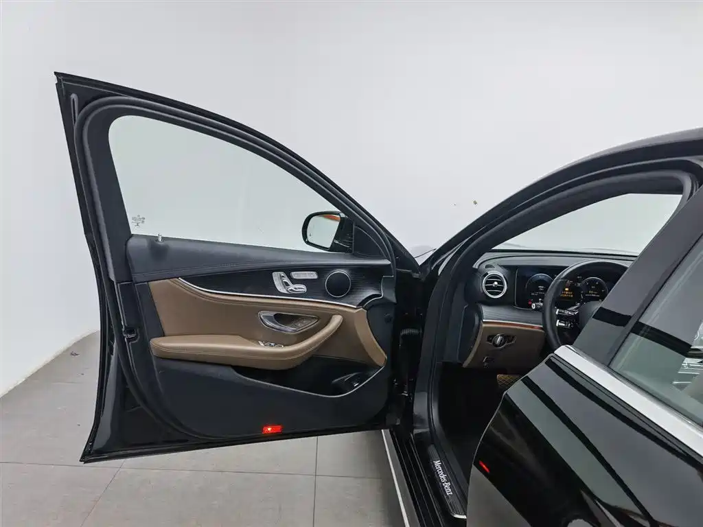 Mercedes-Benz E-Class 2021 Facelift E 300 L Sport Fashion фото 8