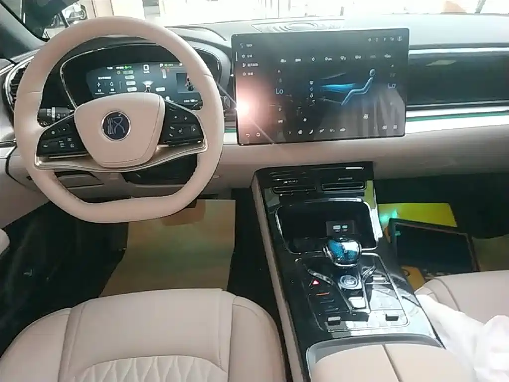 BYD Han 2025 DM-i Smart Drive Edition 125KM Elite фото 9