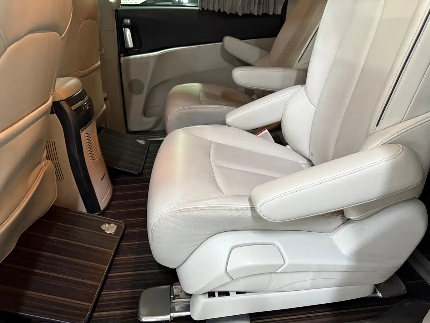 Buick GL8 2020 Model Land Business Class 652T Luxury фото 12