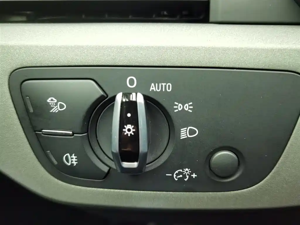 Audi A4L 2017 40 TFSI Progressive фото 21