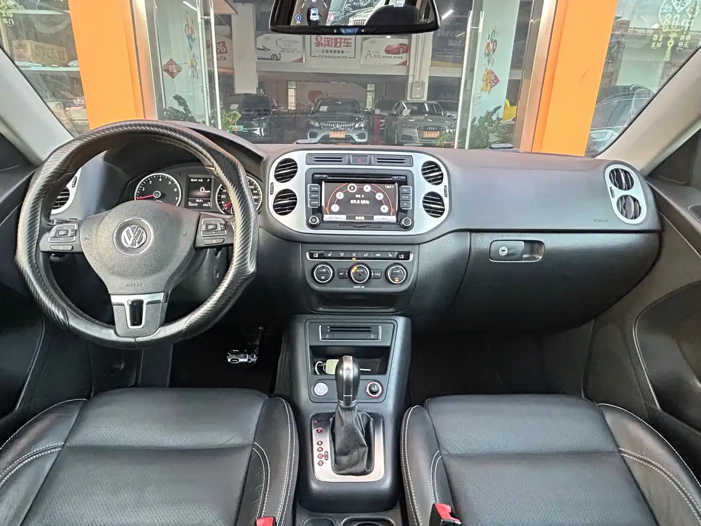 Volkswagen Tiguan 2015 1.8TSI Automatic 4WD Highline фото 14